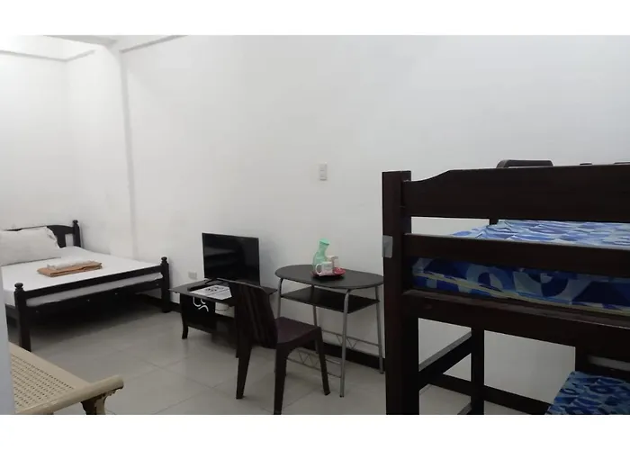 Oyo 903 Tesoro Hotel 2*
